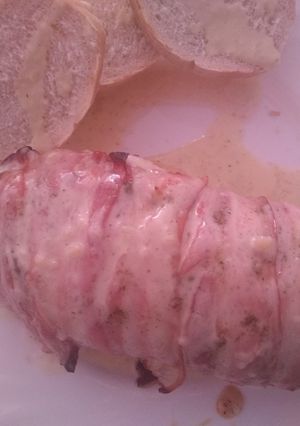 Una foto de Pechuga de pollo rellena