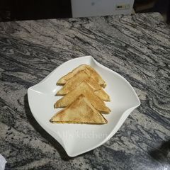 A picture of Grilled paste sandwich.