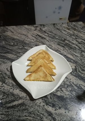 A picture of Grilled paste sandwich.