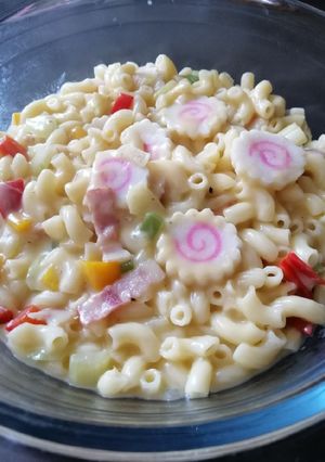 A picture of Macaroni.