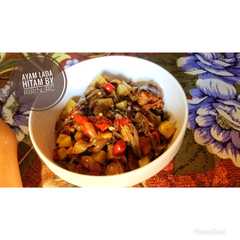 รูปของ Ayam crispy Lada hitam