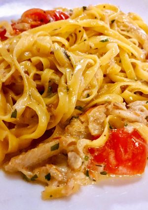 Foto di Fettuccine alla polpa di granchio e pomodorini
