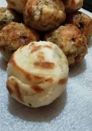 A picture of Bread roll.