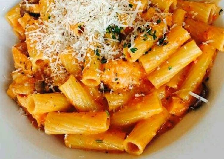 Easiest Way to Make Homemade Red sauce pasta