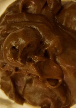 Una foto de Mousse de chocolate y palta