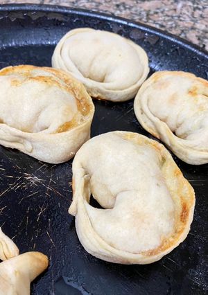 Una foto de Empanadas caprese