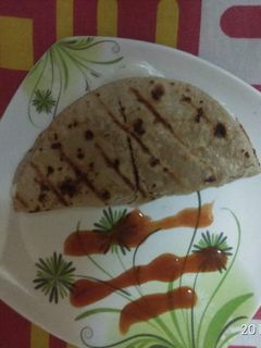 A picture of Grill Chapati with Mayonnaise.