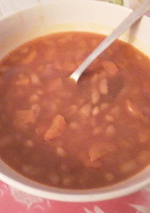 A picture of My mother's bean soup.