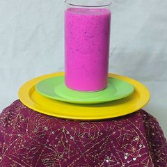 A picture of Red dragon fruit milkshake.