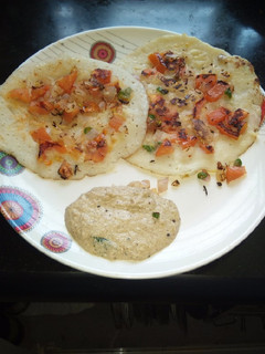 A picture of Uttapam.