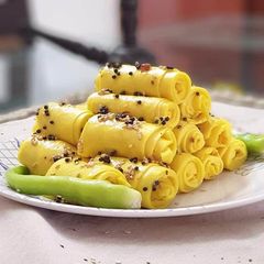 A picture of Khandvi.