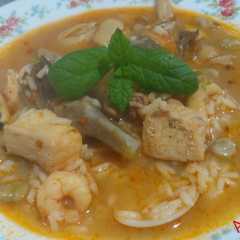 Una foto de Cazuela de arroz con mariscos