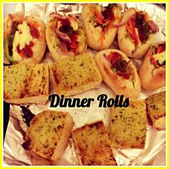 A picture of Dinner rolls.