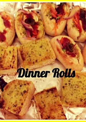 A picture of Dinner rolls.