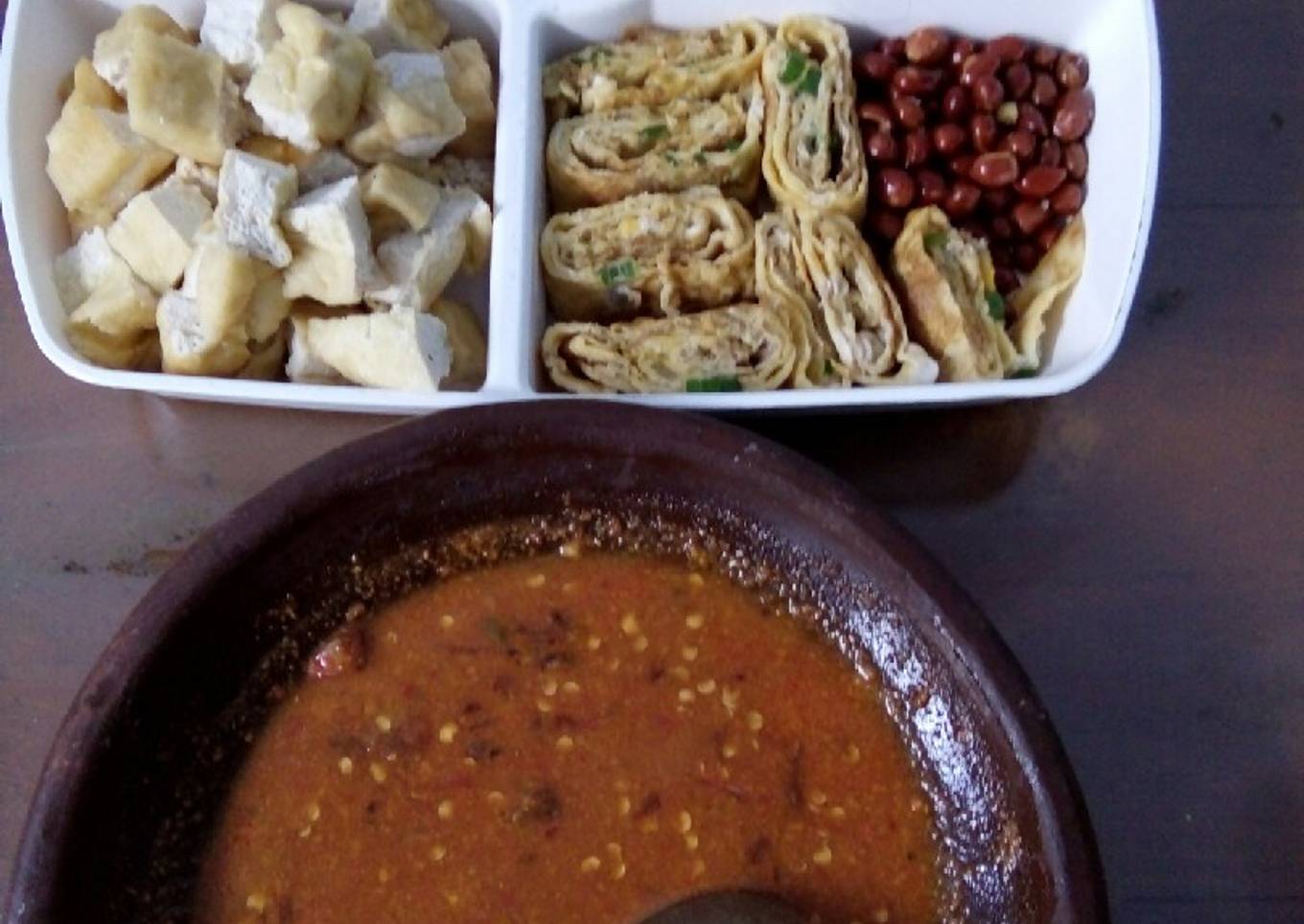 Tahu telor khas Jawa timur