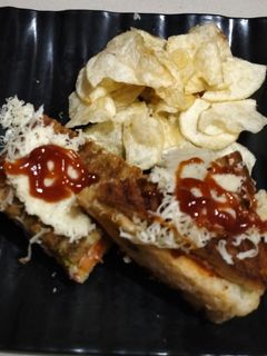 ચીઝ ગ્રીલ સેન્ડવીચ (Cheese Grill Sandwich Recipe In Gujarati) રેસીપી મુખ્ય ફોટો