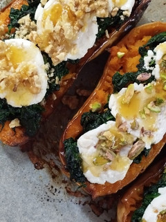 Una foto de Calabaza rellena de espinacas y queso de cabra