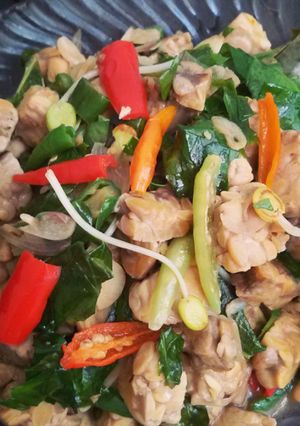 Foto resep Tempe Tumis Daun Melinjo