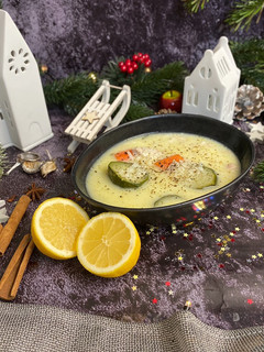 Kotosoupa Avgolemono - Hähnchensuppe mit Ei-Zitrone-Soße Rezepthauptbild