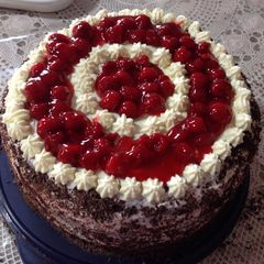 A picture of Foret Noir Cake.