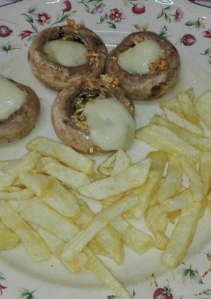 Foto principal de Champiñones gratinados con ajos y queso parmesano