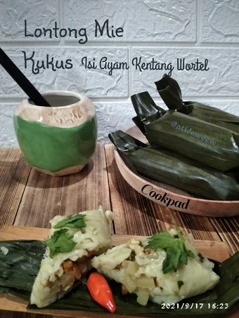 Cara Gampang Menyiapkan Resep  Lontong Mie Kukus Isi Ayam Kentang Wortel yang Lezat Sekali, Enak