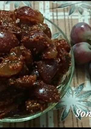 A picture of Fresh grapes with pickle masala.