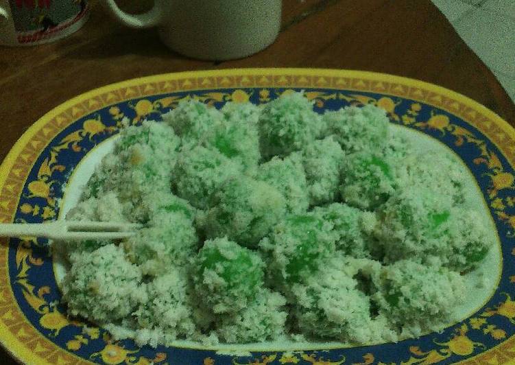 Klepon enyak tanpa air kapur sirih..π±π