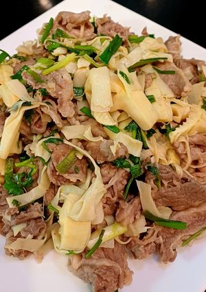 Hình của món Măng xào thịt bò.
