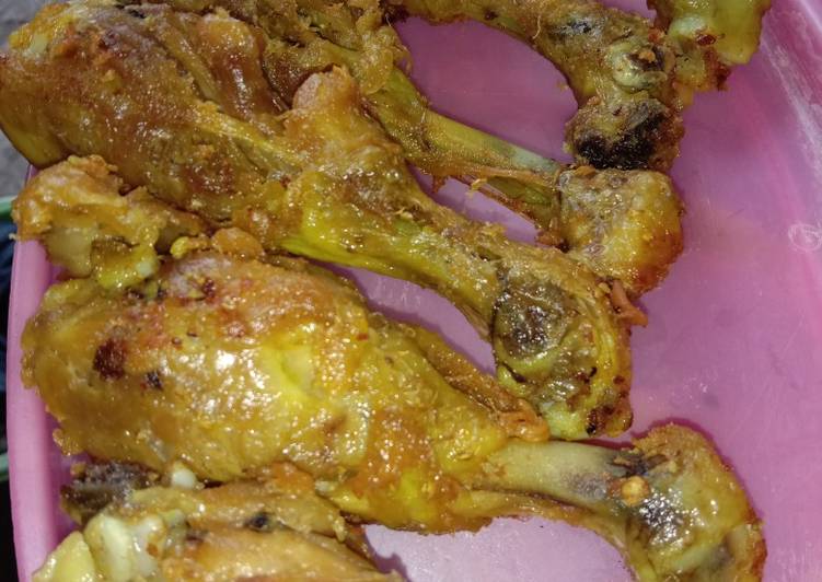 Cara Gampang Menyiapkan Ayam Goreng Ungkep Bumbu Kuning Lezat Sekali Resep Masakan Lokal Rasa Internasional