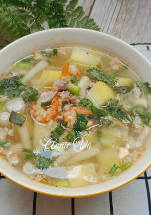Hình của món Canh khoai tây tôm thịt nấu nấm.