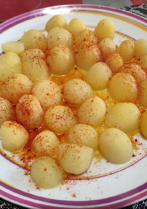 Una foto de Patatas cocidas con pimentón (guarnición rapidísima en 10 min)