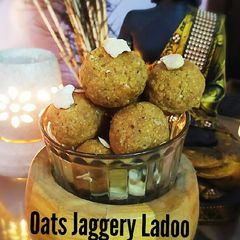A picture of Oats Jaggery ladoo.