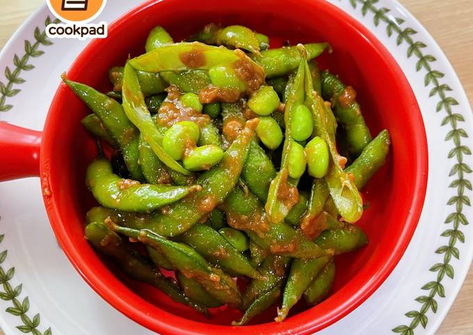 Spicy Garlic Ginger Edamame