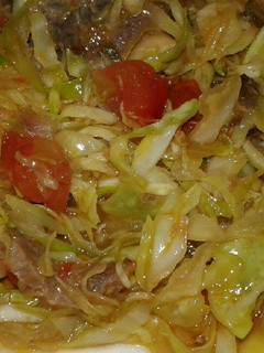 A picture of Mixed cabbage beef #vegetable contest.
