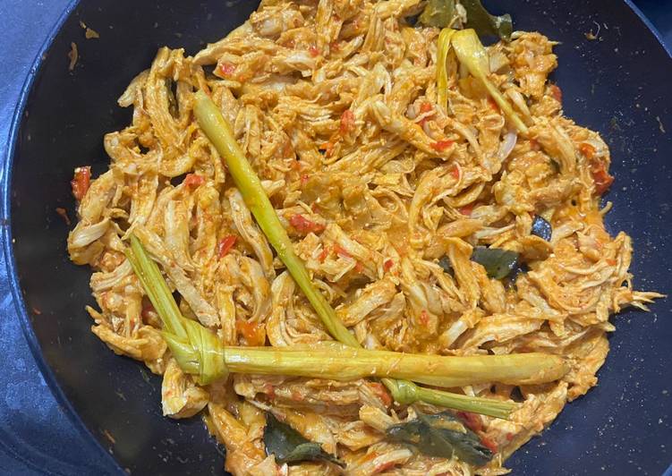 DICOBA! Resep Ayam Suwir Bali Pedas masakan rumahan simple