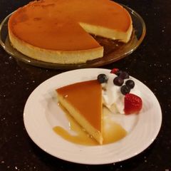 A picture of Cheesecake Flan.