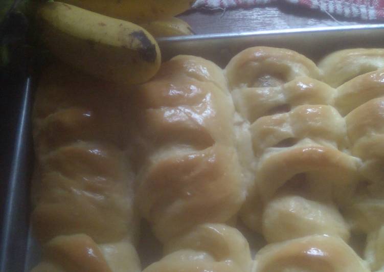 Roti isi pisang metode water roux/tangzhong uempuuk