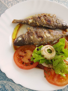 Foto de Chopas Grelhadas com Salada
