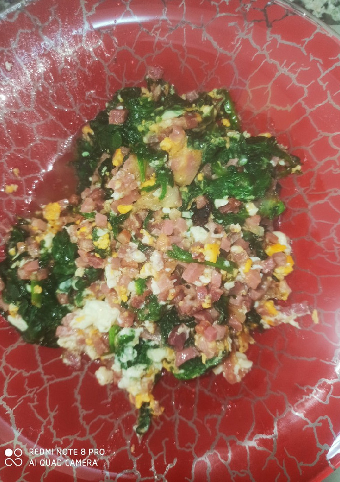 Una foto de Espinacas guisadas con jamón