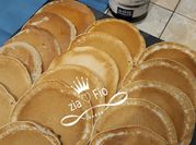 Una foto di pancake con uova light
