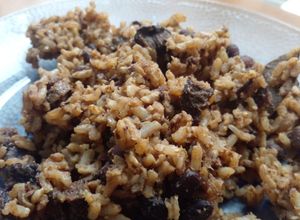 Una foto de Arroz con hongos y más