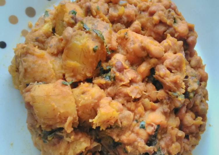 How to Prepare Perfect Honey Beans and Plantain Porridge