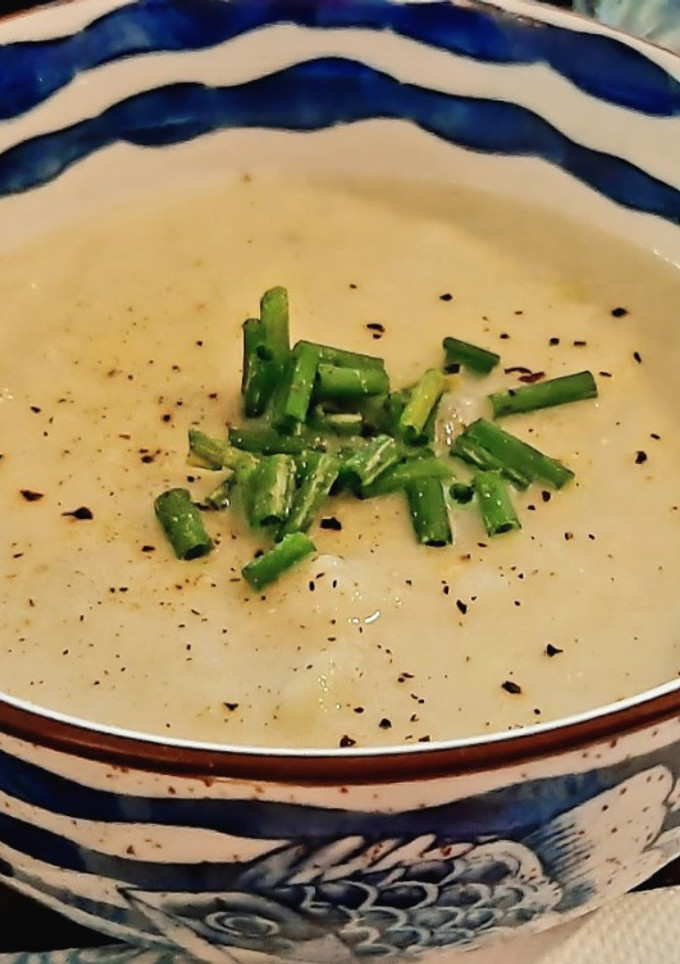 Una foto de Vichyssoise de Pera, Puerro & Patata