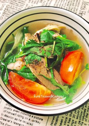 Hình của món Canh Tim Bò Nấu Rau Cần.