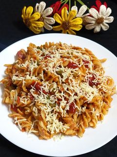 व्हेज रेड पास्ता रेसिपी चे मुख्य फोटो