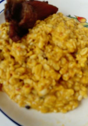 A picture of Ukwa with fried chicken.