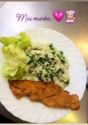 Rizibizi rántott husival és salátával recept fotója