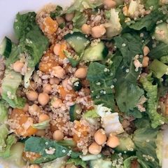 A picture of Orange pistachio quinoa salad.