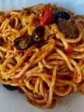 Pasta a la Puttanesca 🍝🫒🍅🐟